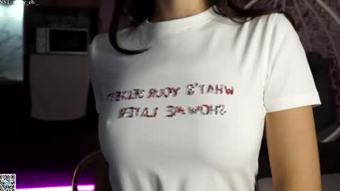 emilybatee online show from September 2025 05:59:01 PM