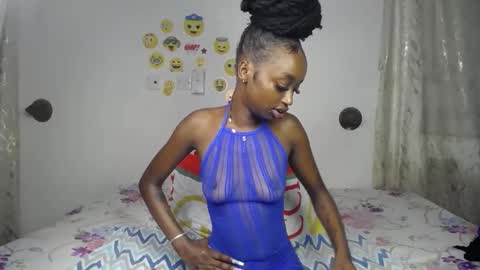 emilybecky online show from December 2025 06:20:01 AM