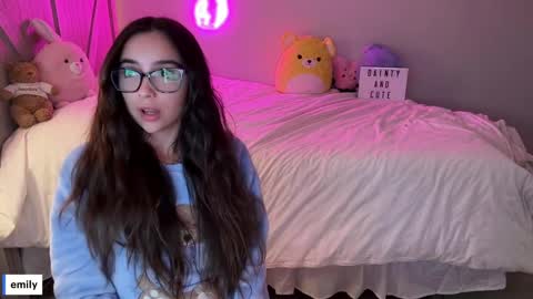 emilyfawn online show from September 2025 04:23:01 AM