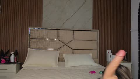 Emily Hendrix online show from January 2025 11:46:01 PM