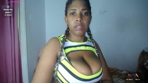 Emilyhines online show from November 2025 10:30:01 PM