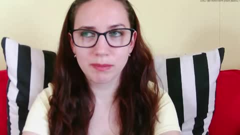 Snapshot of emilyhotflirt chatting on May 2026 02:46:01 PM Emily online show from May 2026 02:46:01 PM