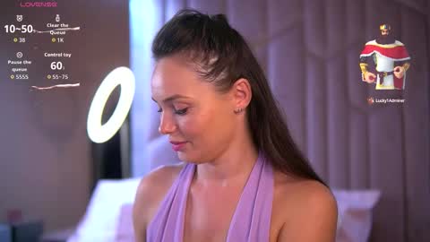 Emily online show from September 2025 11:45:02 AM