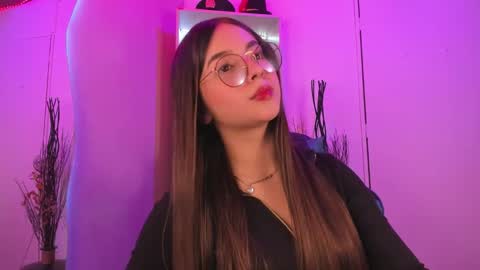 VALEEEN online show from December 2024 03:54:02 PM