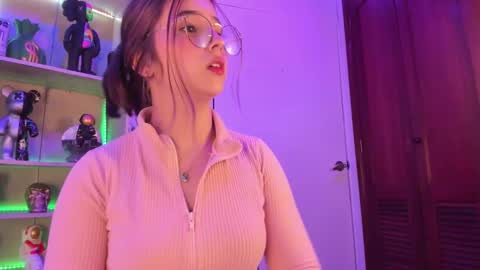 VALEEEN online show from March 2025 08:21:02 PM