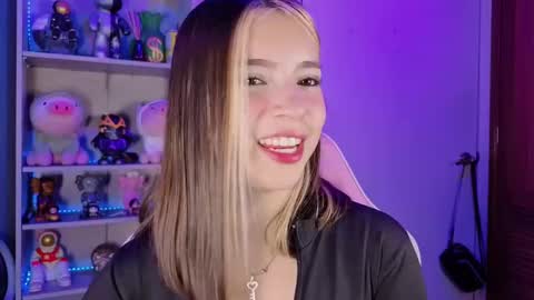 VALEEEN online show from October 2025 04:25:02 PM