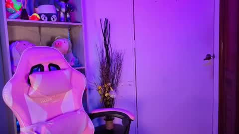 VALEEEN online show from May 2026 03:05:01 PM