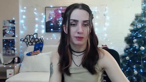 Emyli online show from December 2024 09:09:02 PM