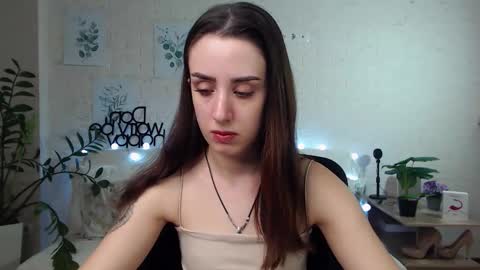 Emyli online show from January 2025 09:20:01 PM