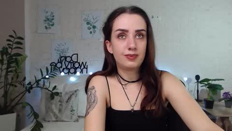 Emyli online show from January 2025 09:24:01 PM