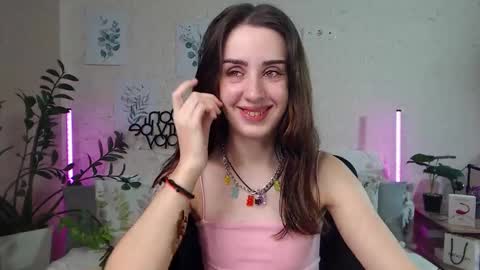 Emyli online show from January 2025 08:58:01 PM