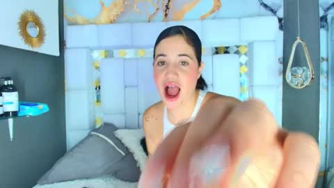 Emily online show from October 2025 05:46:01 AM