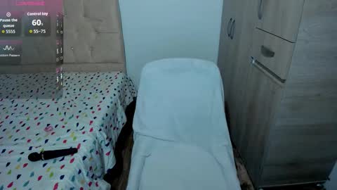 Emily online show from December 2025 11:37:02 AM