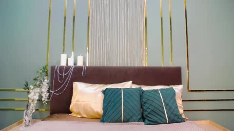 Emily online show from March 2026 07:37:01 PM