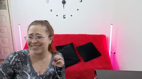 Snapshot of emilyriskhot chatting on October 2025 11:24:01 PM emily friends online show from October 2025 11:24:01 PM