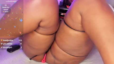         online show from October 2025 06:16:01 PM