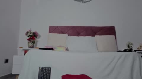 emily rousse online show from February 2026 11:31:02 PM