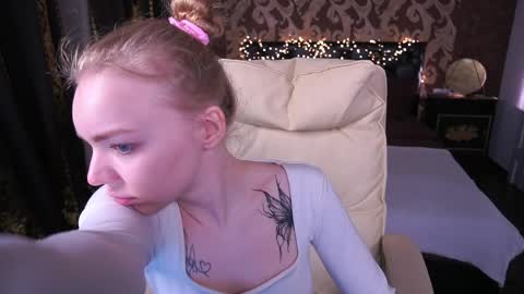  MY NAME IS Emily WELCOME EVERYONE I WILL BE HAPPY TO GIVE YOU WHAT YOU HAVE DREAMED OF FOR SO LONG online show from April 2026 06:22:01 AM