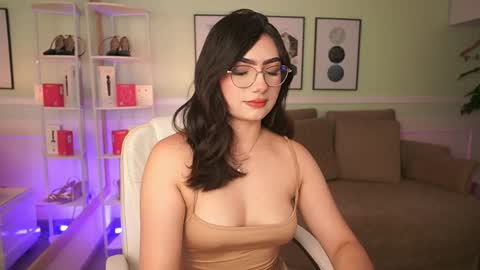 Emily Turner  online show from April 2026 07:32:01 PM