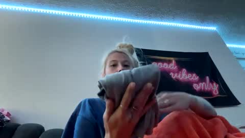 emilywarren296 online show from September 2025 04:07:02 PM