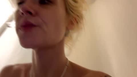 emilywarren296 online show from September 2025 11:04:01 AM