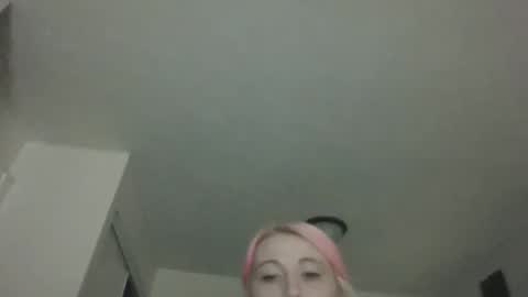 emilywarren296 online show from November 2025 06:17:01 PM