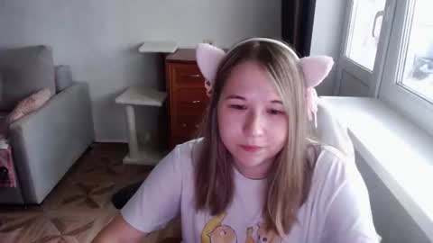 Snapshot of emilyway chatting on July 2026 10:43:01 AM emilyway online show from July 2026 10:43:01 AM