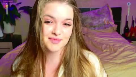 emilywhisperawesome online show from June 2026 08:44:02 PM