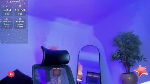 E M I L Y online show from October 2025 12:25:01 PM