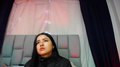 Emily  online show from January 2026 03:11:02 AM