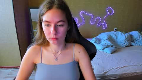 Snapshot of emilyy____ chatting on May 2026 10:56:01 AM Emily online show from May 2026 10:56:01 AM