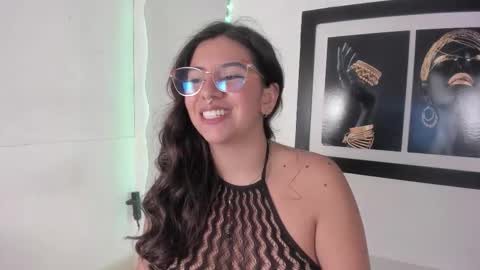 emilyy_cooperr online show from September 2025 01:02:02 PM
