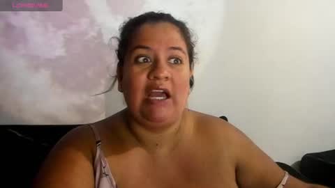 Snapshot of emilyycurvy_ chatting on June 2026 02:11:02 AM Jhoanna online show from June 2026 02:11:02 AM
