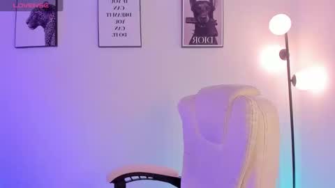 Emily  online show from February 2026 07:10:02 PM