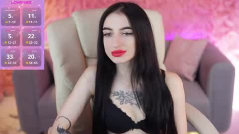 emilyymoon online show from June 2026 06:38:02 AM