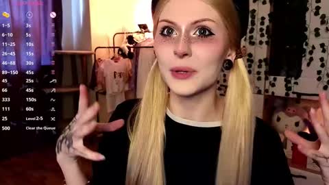 emimiy online show from October 2025 07:28:01 AM