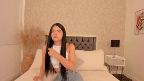 emma  online show from February 2025 08:30:02 PM