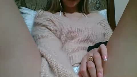 emma_991 online show from January 2025 12:42:02 PM
