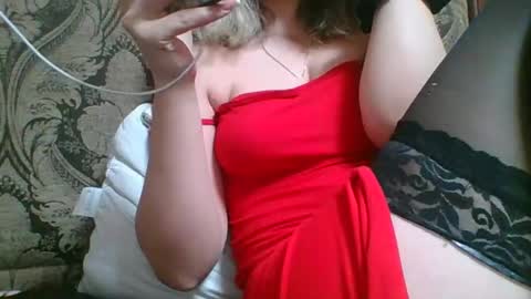 emma_991 online show from January 2025 02:41:01 PM