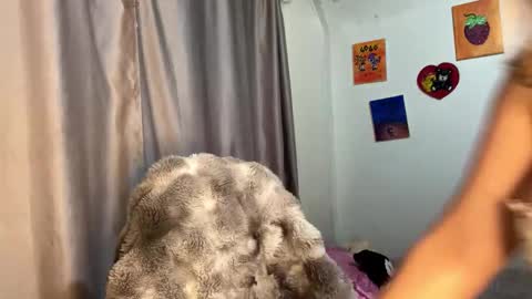 Emma Is here online show from October 2025 09:10:02 PM