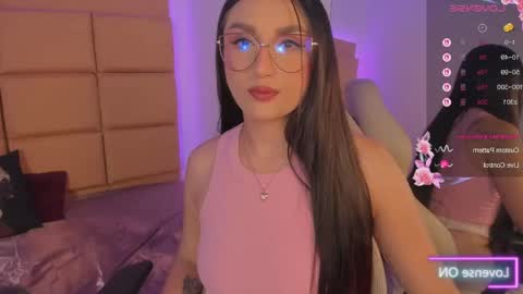 Snapshot of emma__js_ chatting on May 2026 07:53:02 PM emma__js_ online show from May 2026 07:53:02 PM