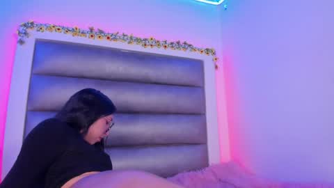 Snapshot of emma__js_ chatting on June 2026 05:52:02 AM emma__js_ online show from June 2026 05:52:02 AM