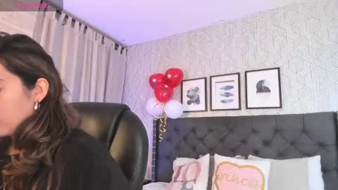 Emma online show from February 2025 12:11:02 PM