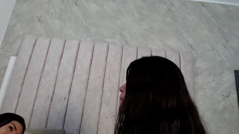 emma_and_aysha online show from February 2025 04:21:01 PM