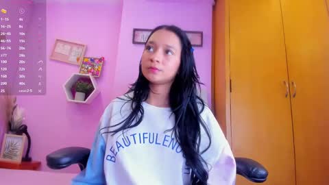 Emma Anturin online show from September 2025 09:25:01 PM