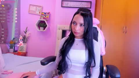 Emma Anturin online show from October 2025 10:22:01 PM