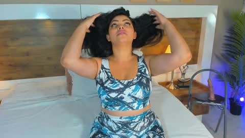 Emma  online show from January 2025 12:53:02 PM