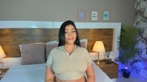 Emma  online show from January 2025 11:37:02 AM