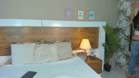 Emma  online show from March 2025 12:00:01 PM