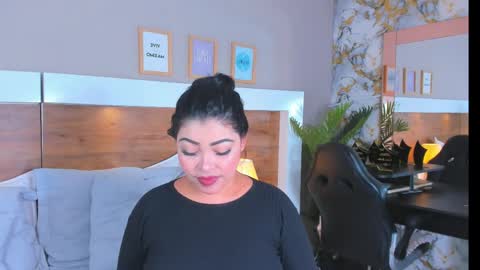 Emma  online show from April 2026 11:43:01 AM